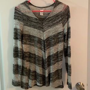 Isela long sleeve gray blouse. Great condition.